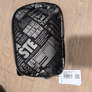 Lululemon everywhere belt bag